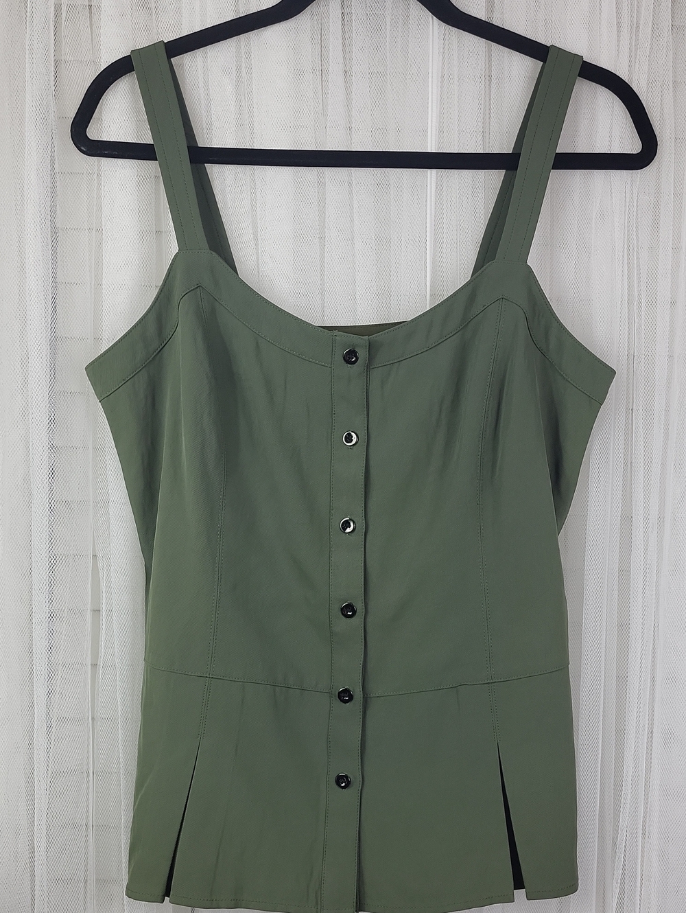 Banana Republic Olive‎ Green Button-Front Camisole. Size M